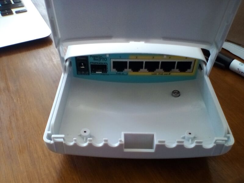 File:MikrotikPowerBox960 ports.jpg