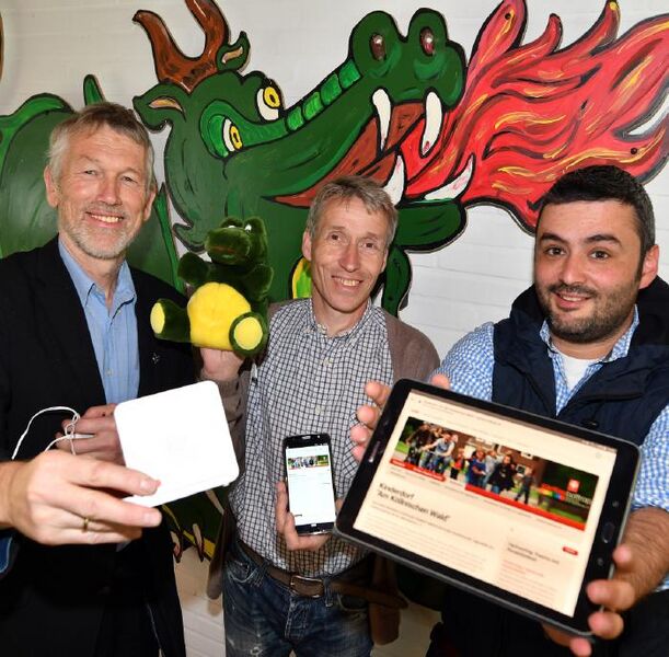 File:WAZ Bottrop Internetlight.jpg